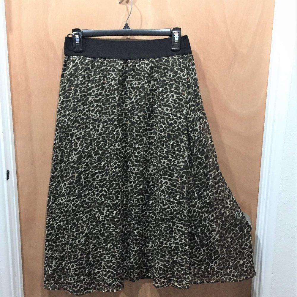 DKNY Animal Print Pull On A Line with A Flare Skirt sz S